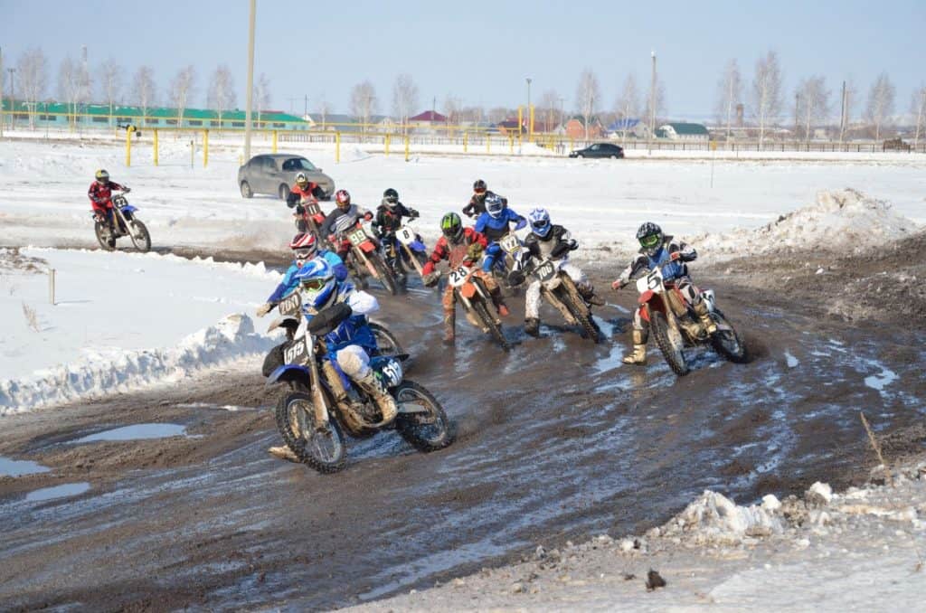 Is it Dangerous to Ride in the Snow with a Dirt Bike?